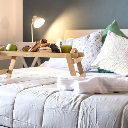 Apartment Homey Experience - Navy Sea View *